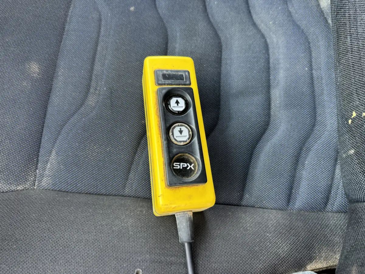 35C14 2.3 Kipper Dubbele Cabine Dubbellucht 3,5t Trekhaak 6 Stoelen Airco Cruise Control Benne Tipper