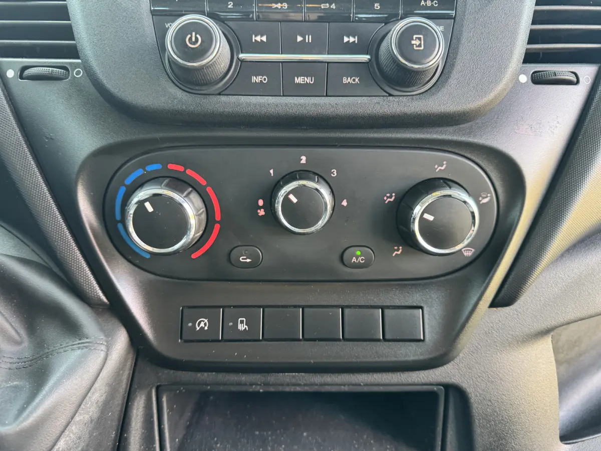 35C14 2.3 Kipper Dubbele Cabine Dubbellucht 3,5t Trekhaak 6 Stoelen Airco Cruise Control Benne Tipper