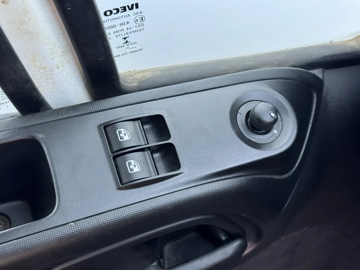 35C14 2.3 Kipper Dubbele Cabine Dubbellucht 3,5t Trekhaak 6 Stoelen Airco Cruise Control Benne Tipper