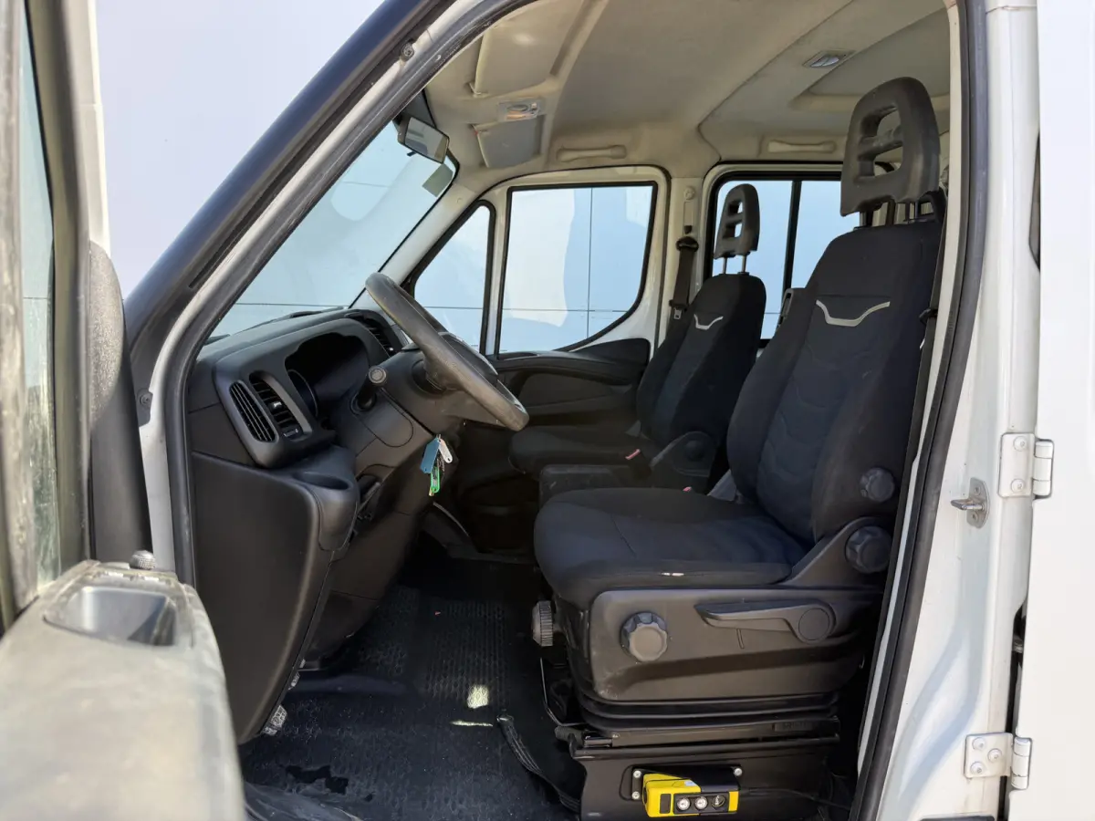 35C14 2.3 Kipper Dubbele Cabine Dubbellucht 3,5t Trekhaak 6 Stoelen Airco Cruise Control Benne Tipper