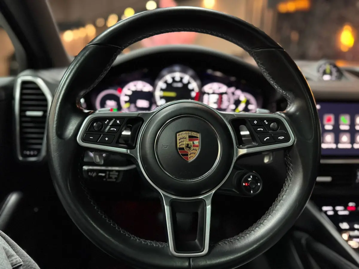 3.0 E-Hybrid|ACC|PANO|SPORTCHRONO|22''|SOFTCLOSE
