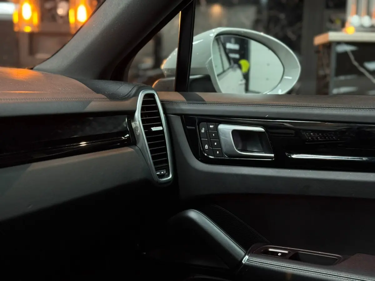 3.0 E-Hybrid|ACC|PANO|SPORTCHRONO|22''|SOFTCLOSE