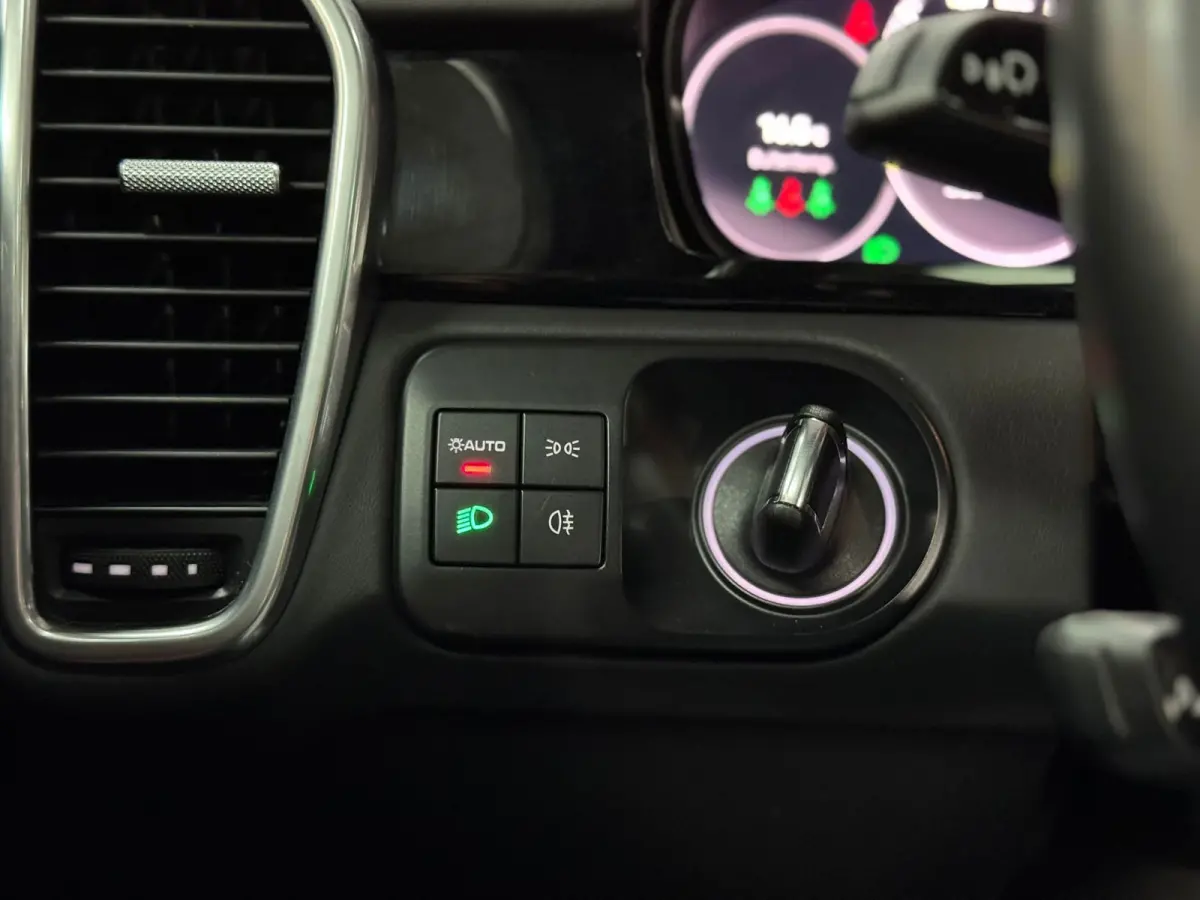 3.0 E-Hybrid|ACC|PANO|SPORTCHRONO|22''|SOFTCLOSE