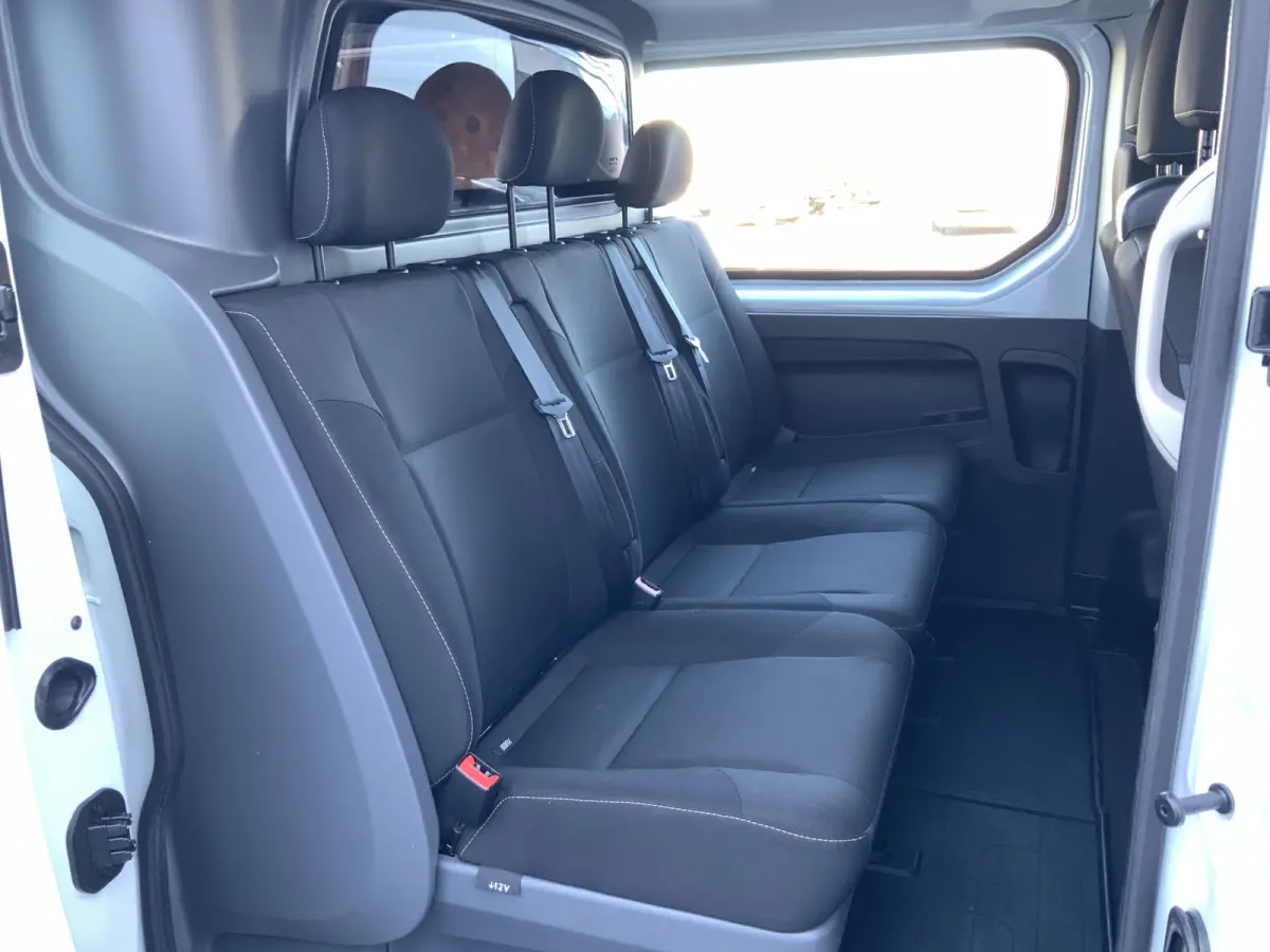 1.6 dCi T29 L2H1 Dub Cab 6 Zits Airco Cruise Trekhaak 2000 kg Euro 6