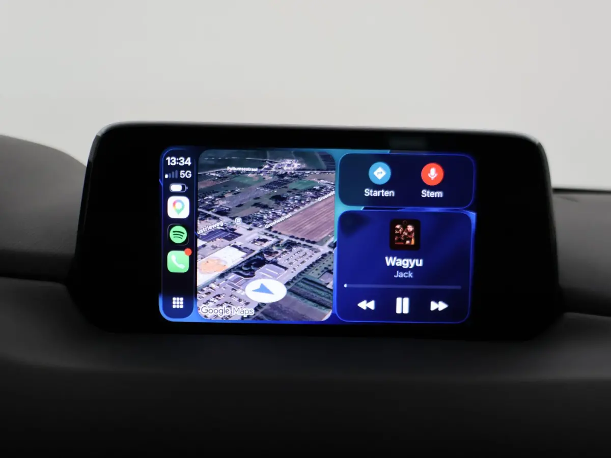 2.0 165 PK AUT. + 20 INCH LMV | LEDER | CARPLAY | BOSE | MEMORY | STUUR/STOELVERW.