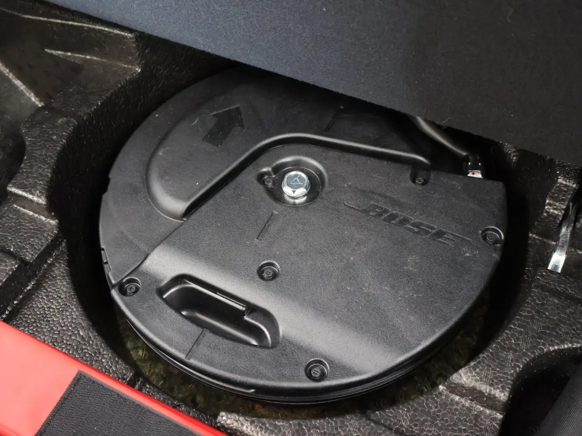 2.0 165 PK AUT. + 20 INCH LMV | LEDER | CARPLAY | BOSE | MEMORY | STUUR/STOELVERW.
