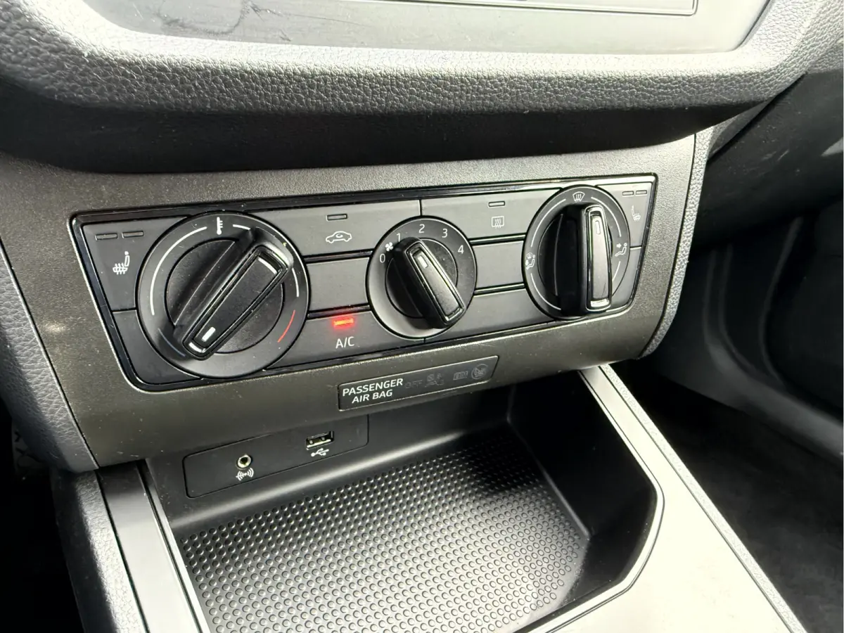 1.0 MPI Reference Airco, Stoelverwarming, Cruise Controll