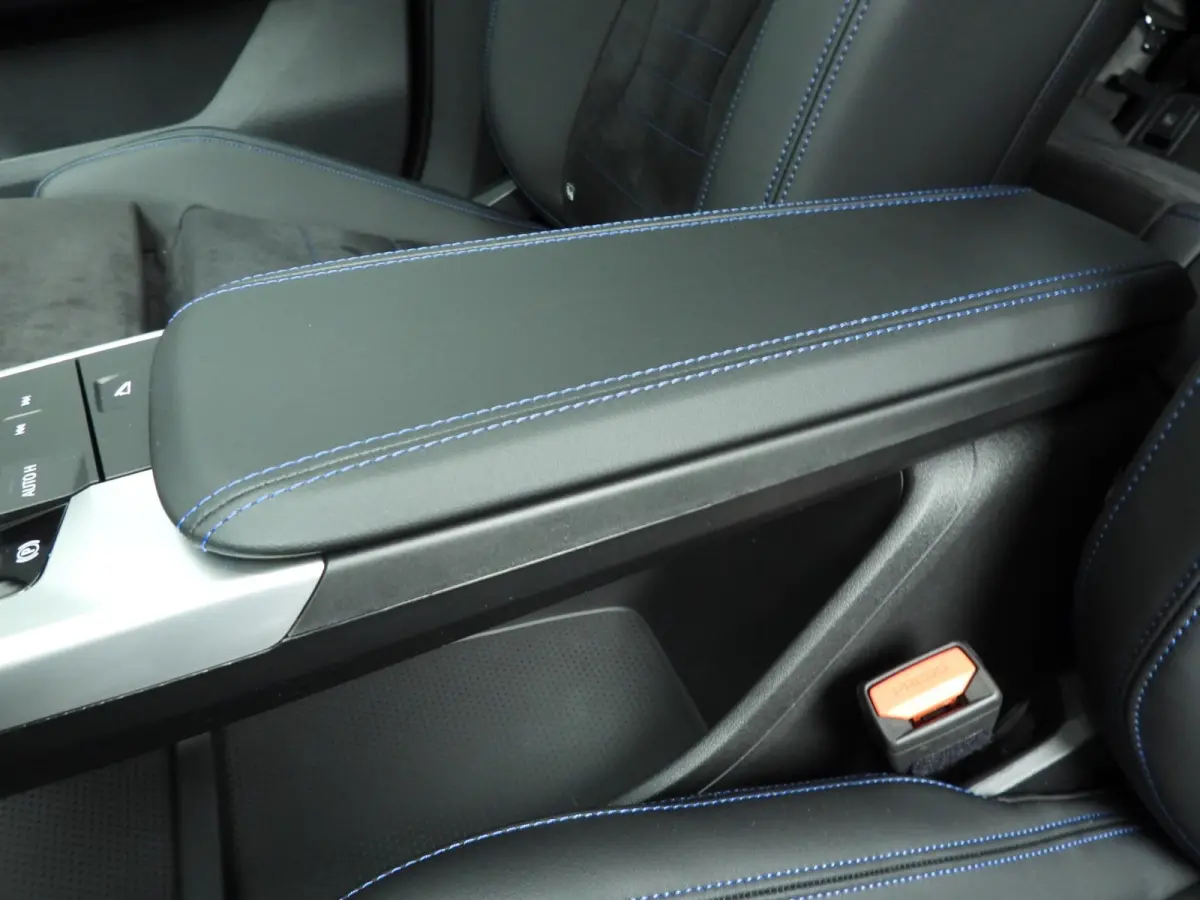 xDrive25e | M-Sportpakket | LED | HUD | Active Cruise | Trekhaak | Stoelverwarming | DAB | Harman-kardon sound | Alu 19 inch