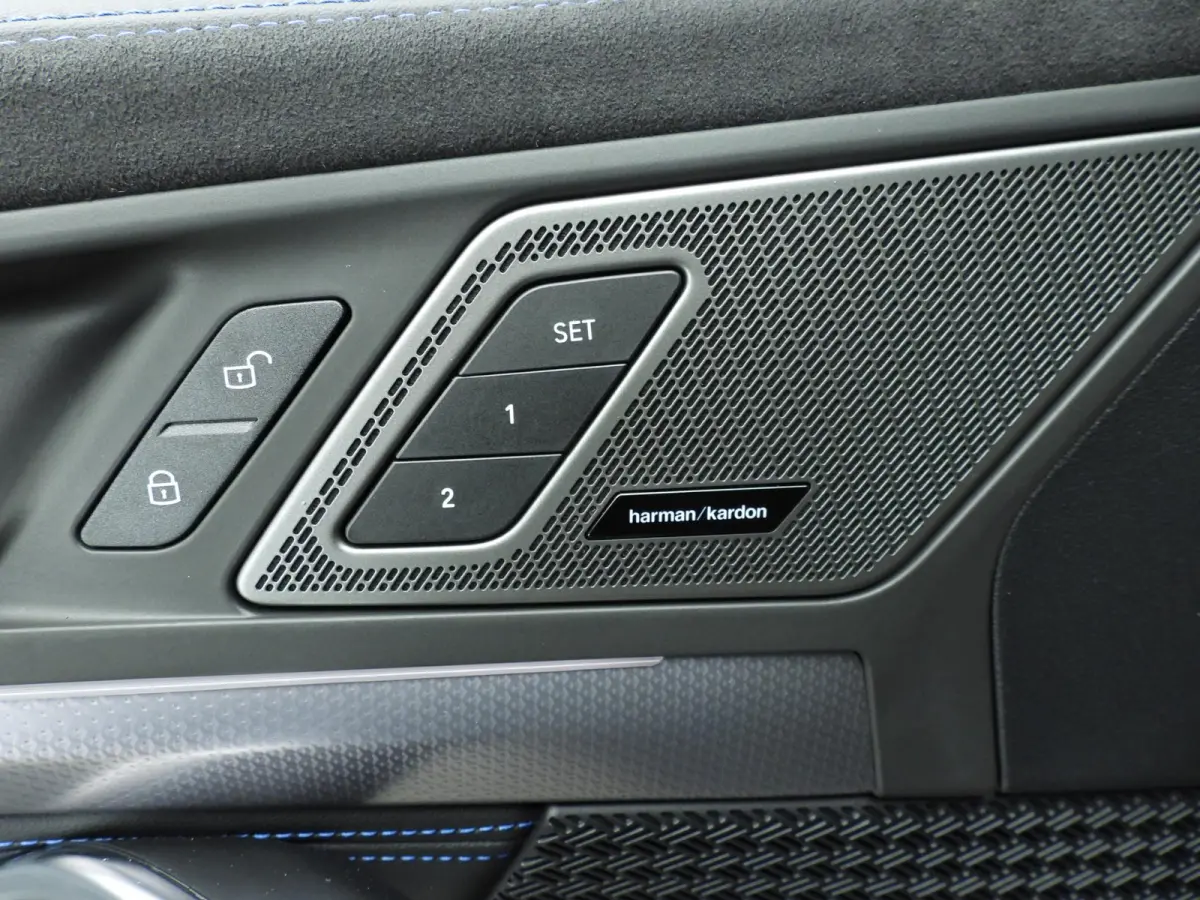 xDrive25e | M-Sportpakket | LED | HUD | Active Cruise | Trekhaak | Stoelverwarming | DAB | Harman-kardon sound | Alu 19 inch