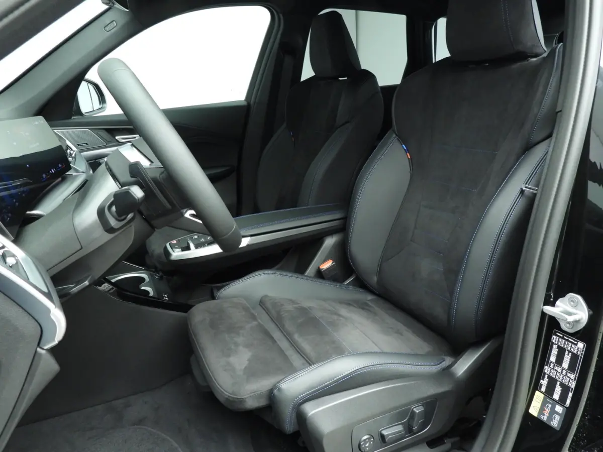 xDrive25e | M-Sportpakket | LED | HUD | Active Cruise | Trekhaak | Stoelverwarming | DAB | Harman-kardon sound | Alu 19 inch