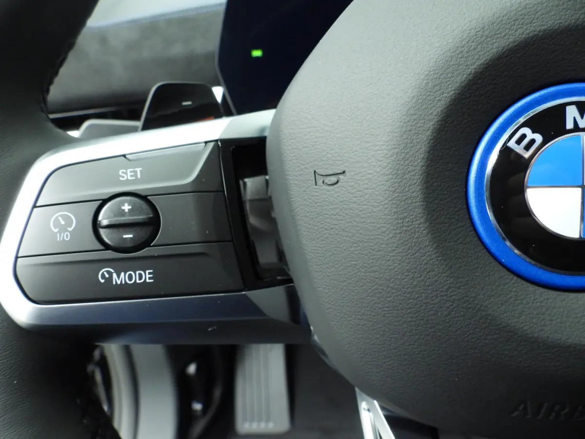 xDrive25e | M-Sportpakket | LED | HUD | Active Cruise | Trekhaak | Stoelverwarming | DAB | Harman-kardon sound | Alu 19 inch