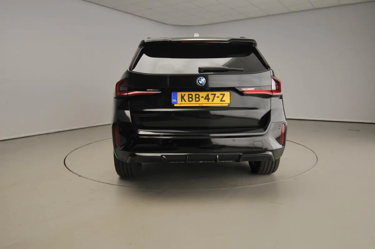 xDrive25e | M-Sportpakket | LED | HUD | Active Cruise | Trekhaak | Stoelverwarming | DAB | Harman-kardon sound | Alu 19 inch