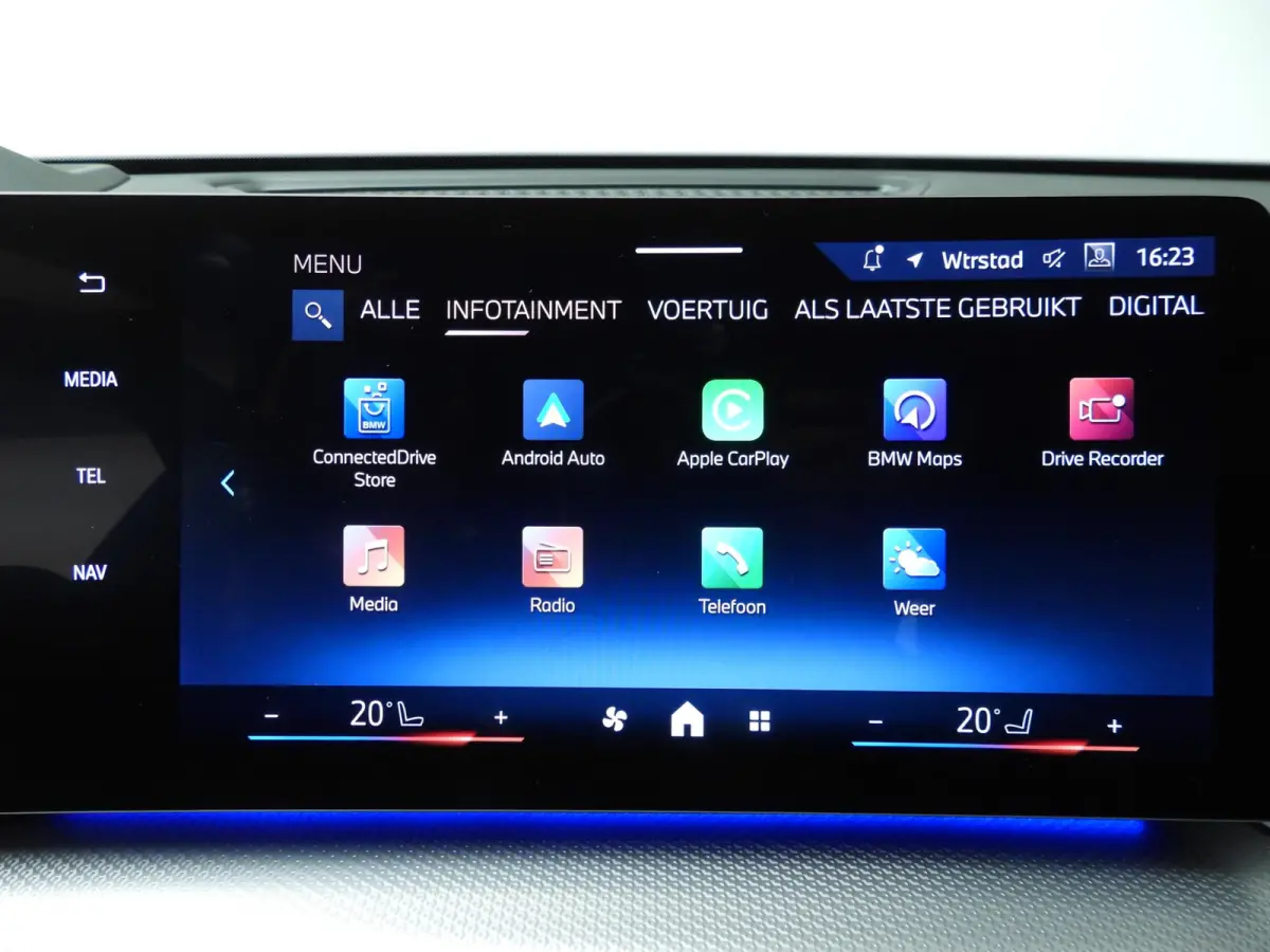 xDrive25e | M-Sportpakket | LED | HUD | Active Cruise | Trekhaak | Stoelverwarming | DAB | Harman-kardon sound | Alu 19 inch