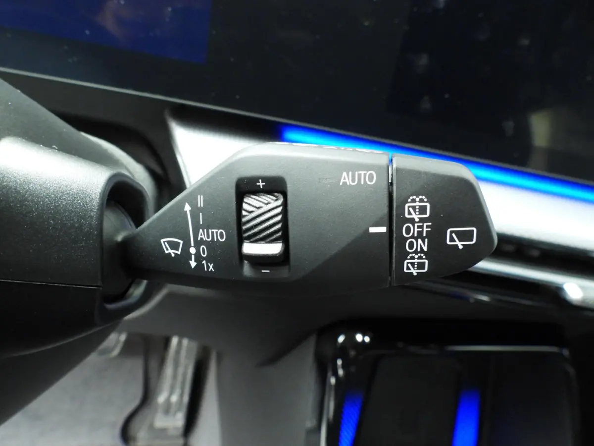 xDrive25e | M-Sportpakket | LED | HUD | Active Cruise | Trekhaak | Stoelverwarming | DAB | Harman-kardon sound | Alu 19 inch