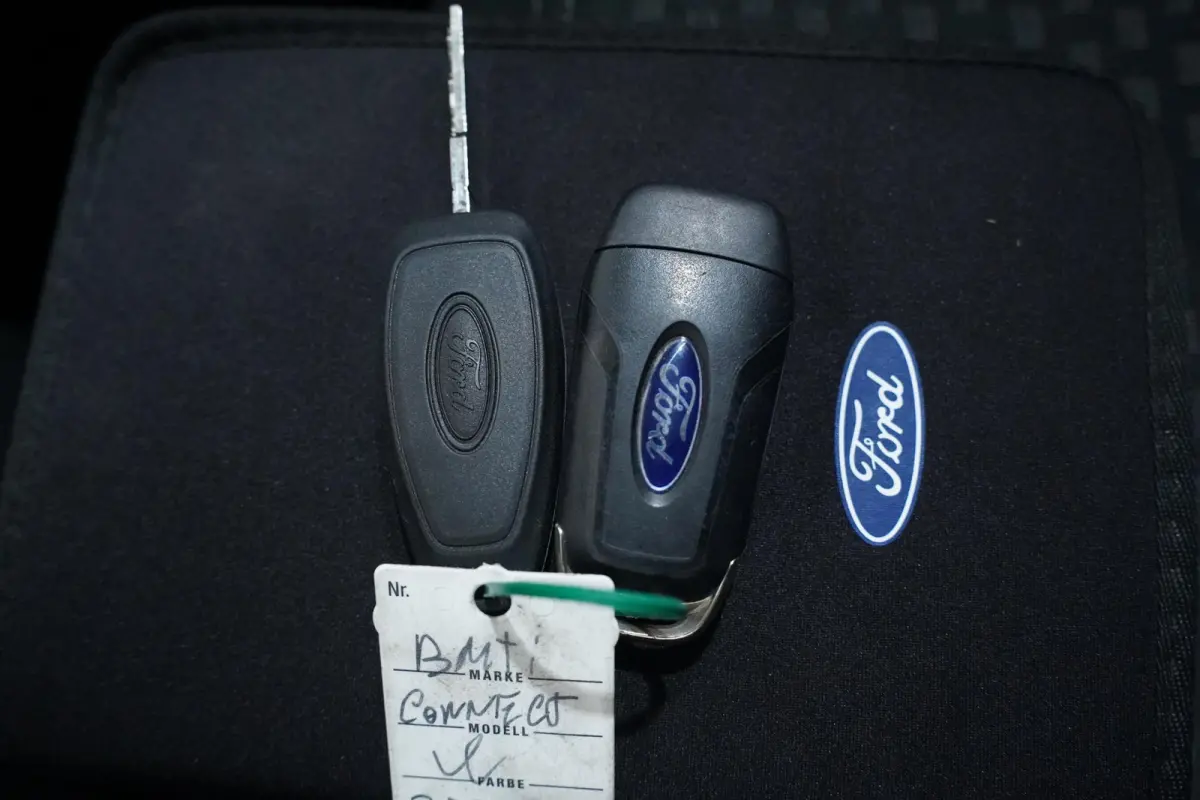 1.5 TDCi 100 pk L2 Airco, Trekhaak Cruise Control, Laadruimte Pakket, 2-Zits
