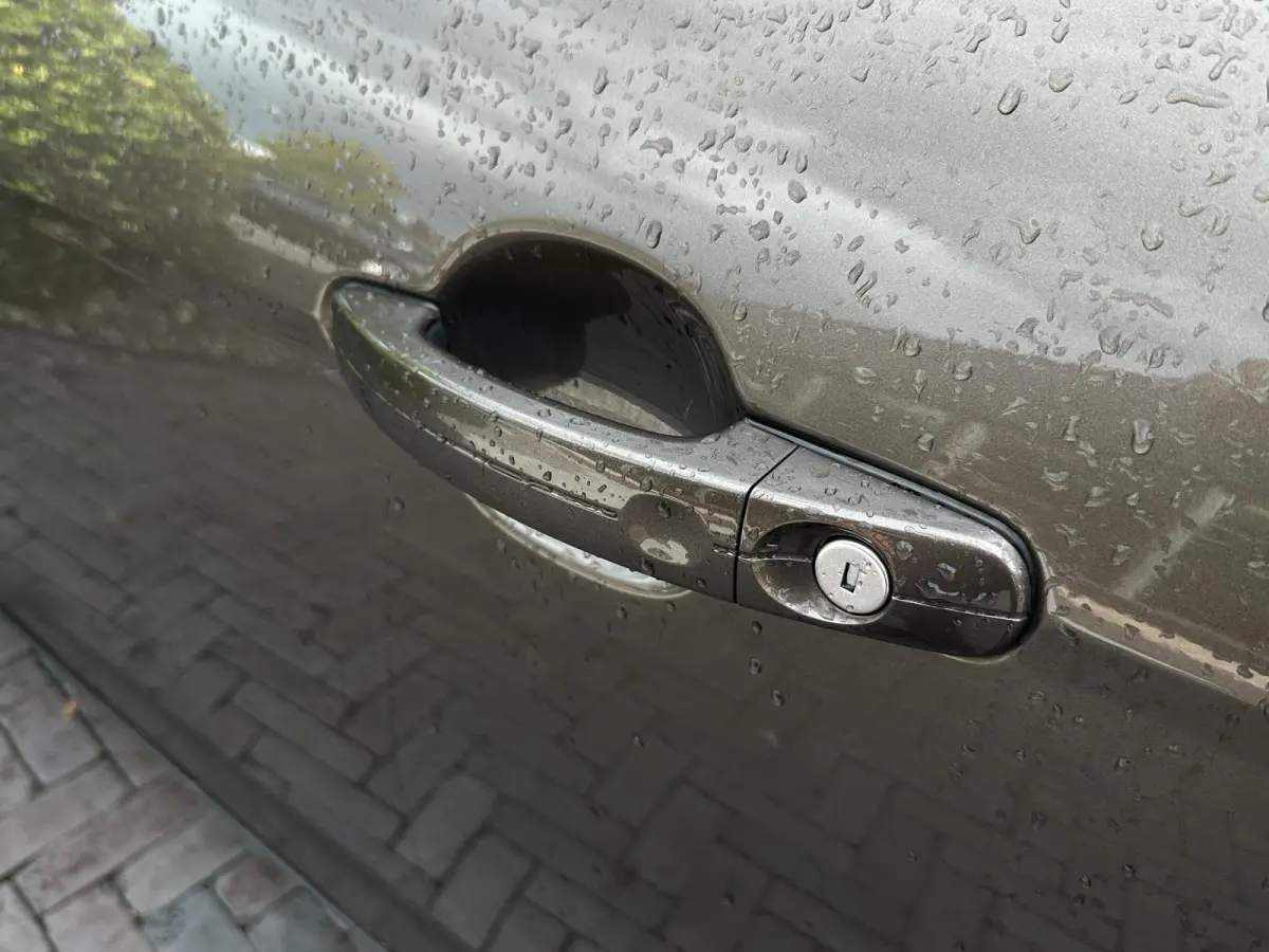1.0 Titanium Keyless Cruise Control Stoelverw. Navi PDC 16''LM