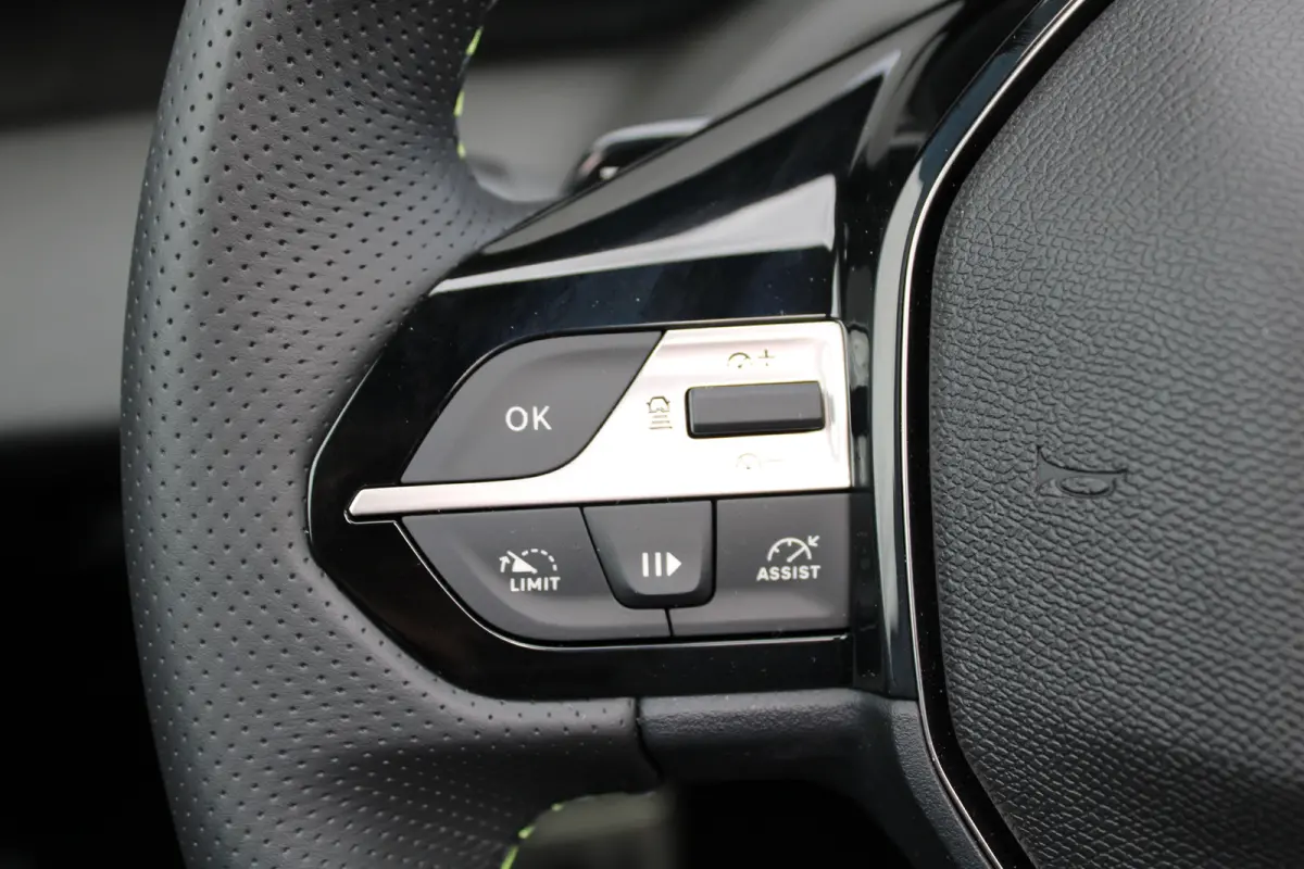 1.6 Plug-in Hybrid 195 GT | Automaat | Navigatie | Camera | Panorama/schuifdak | Focal | Nieuw model | Apple carplay |