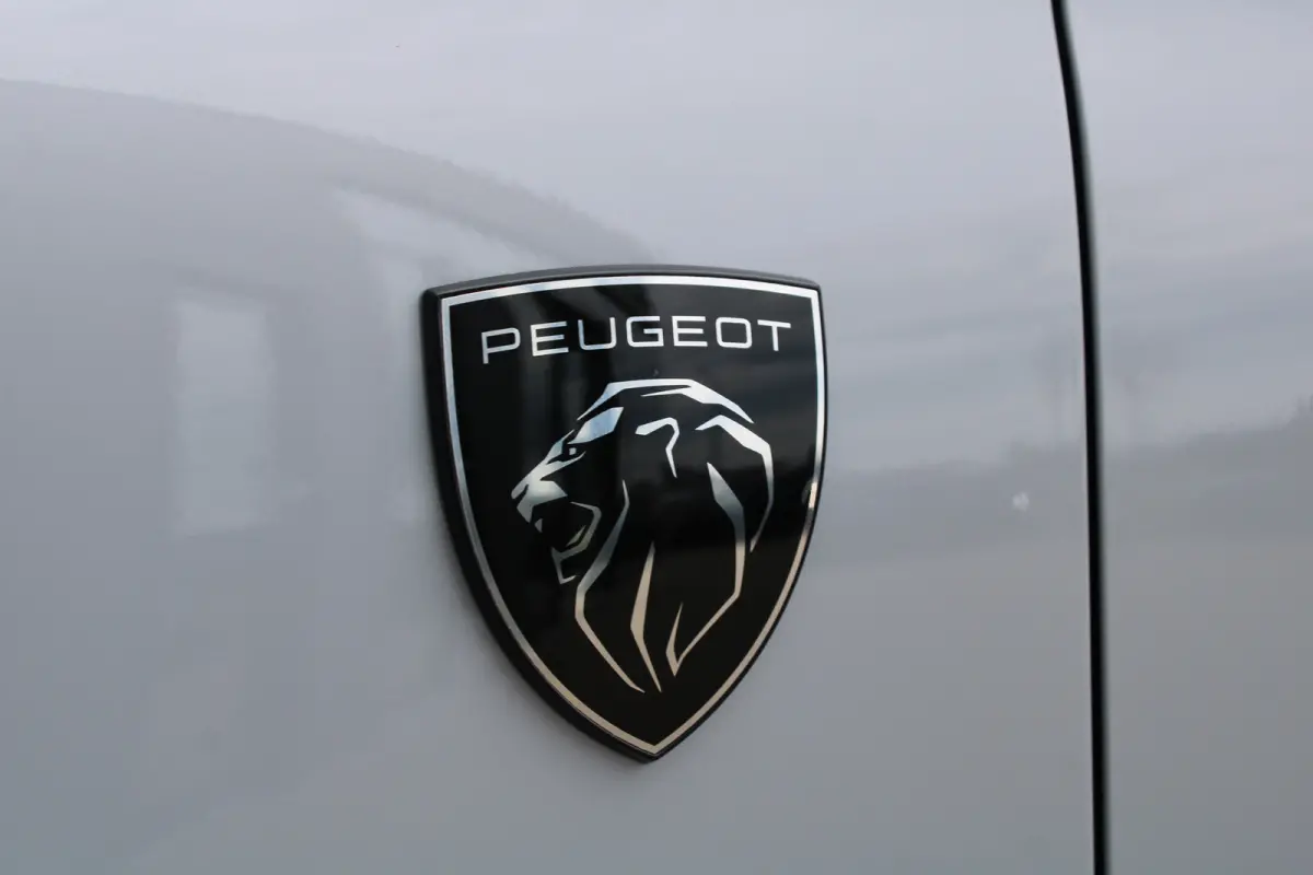 1.6 Plug-in Hybrid 195 GT | Automaat | Navigatie | Camera | Panorama/schuifdak | Focal | Nieuw model | Apple carplay |
