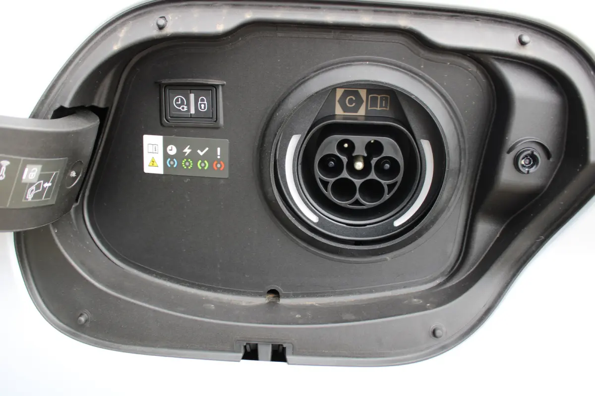 1.6 Plug-in Hybrid 195 GT | Automaat | Navigatie | Camera | Panorama/schuifdak | Focal | Nieuw model | Apple carplay |