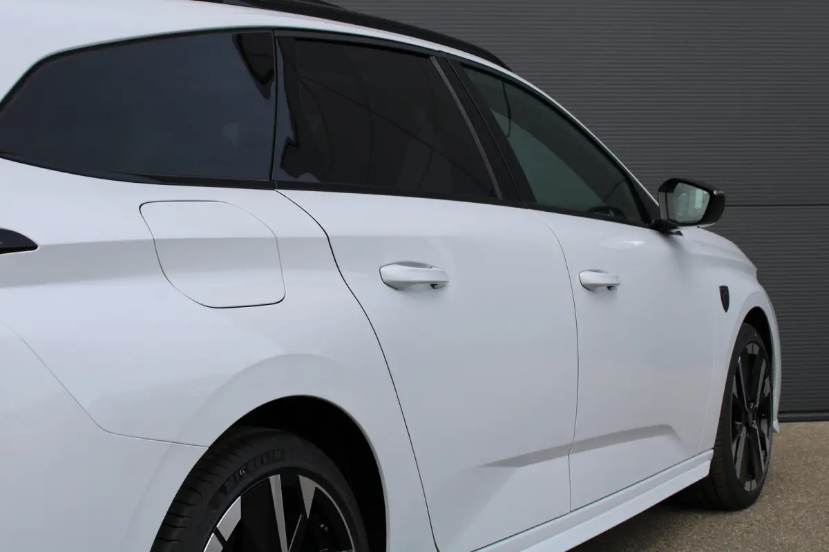 1.6 Plug-in Hybrid 195 GT | Automaat | Navigatie | Camera | Panorama/schuifdak | Focal | Nieuw model | Apple carplay |
