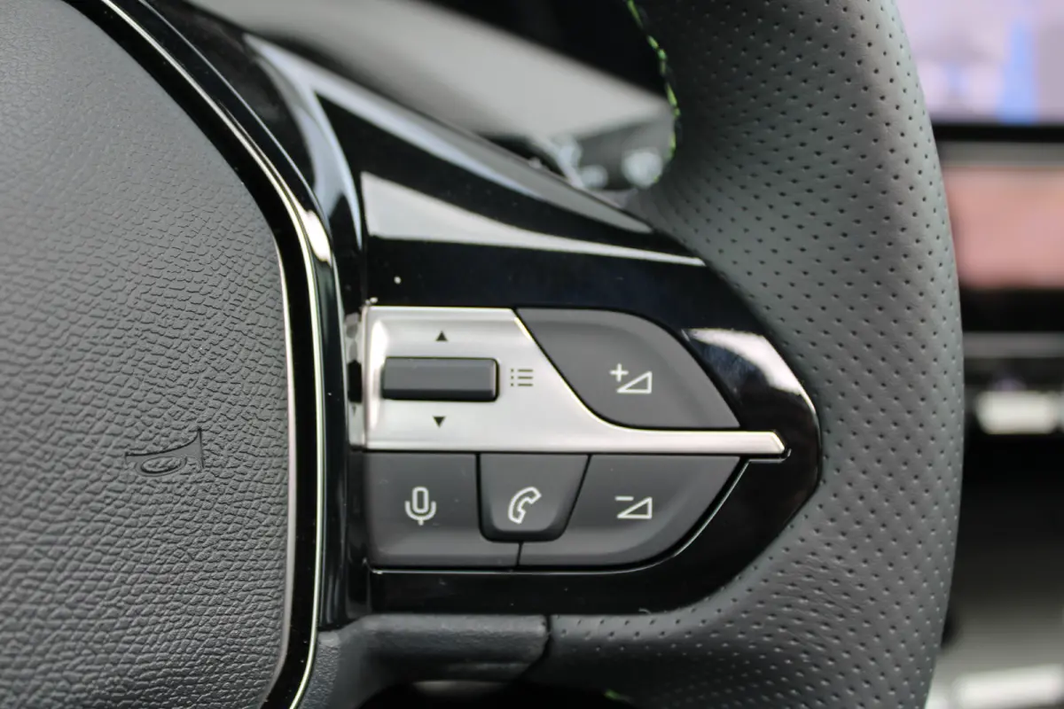 1.6 Plug-in Hybrid 195 GT | Automaat | Navigatie | Camera | Panorama/schuifdak | Focal | Nieuw model | Apple carplay |