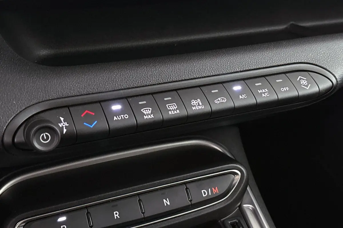 1.2 e-Hybrid Summit / Navi / Carplay / Winterpakket /  2+6 Jaar Garantie