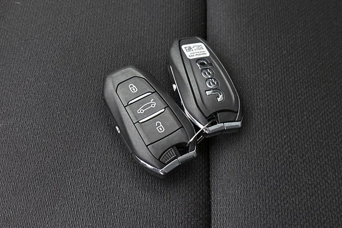 1.2 e-Hybrid Summit / Navi / Carplay / Winterpakket /  2+6 Jaar Garantie