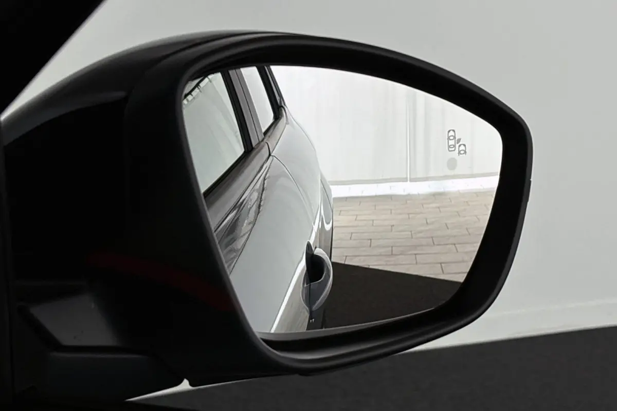 1.2 e-Hybrid Summit / Navi / Carplay / Winterpakket /  2+6 Jaar Garantie