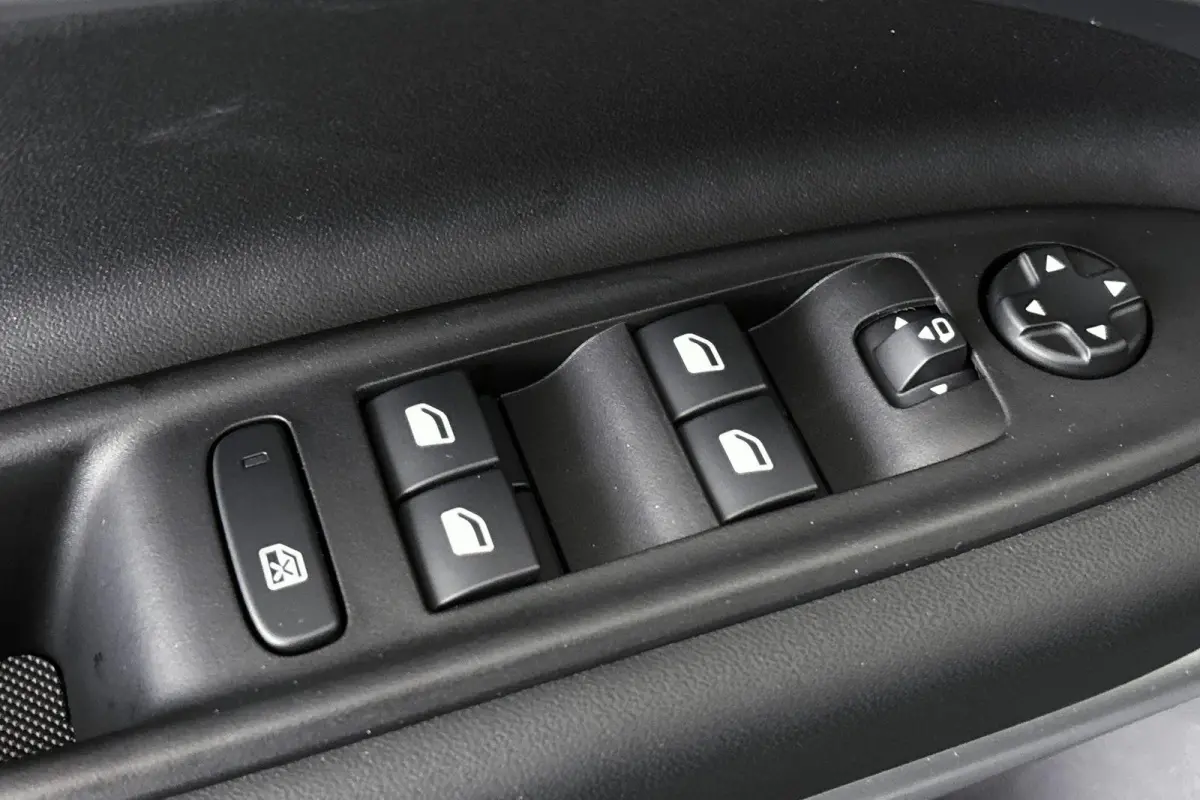 1.2 e-Hybrid Summit / Navi / Carplay / Winterpakket /  2+6 Jaar Garantie