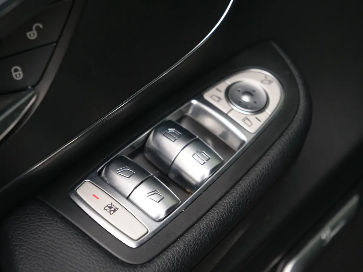 V300d 4-Matic | Extra Lang | AMG | burmester | distronic+