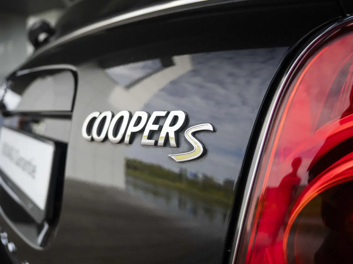 Cooper SE ALL4 Chili SoH 82% | + Achteruitrijcamera + elektrische achterklep + Stoelverwarming