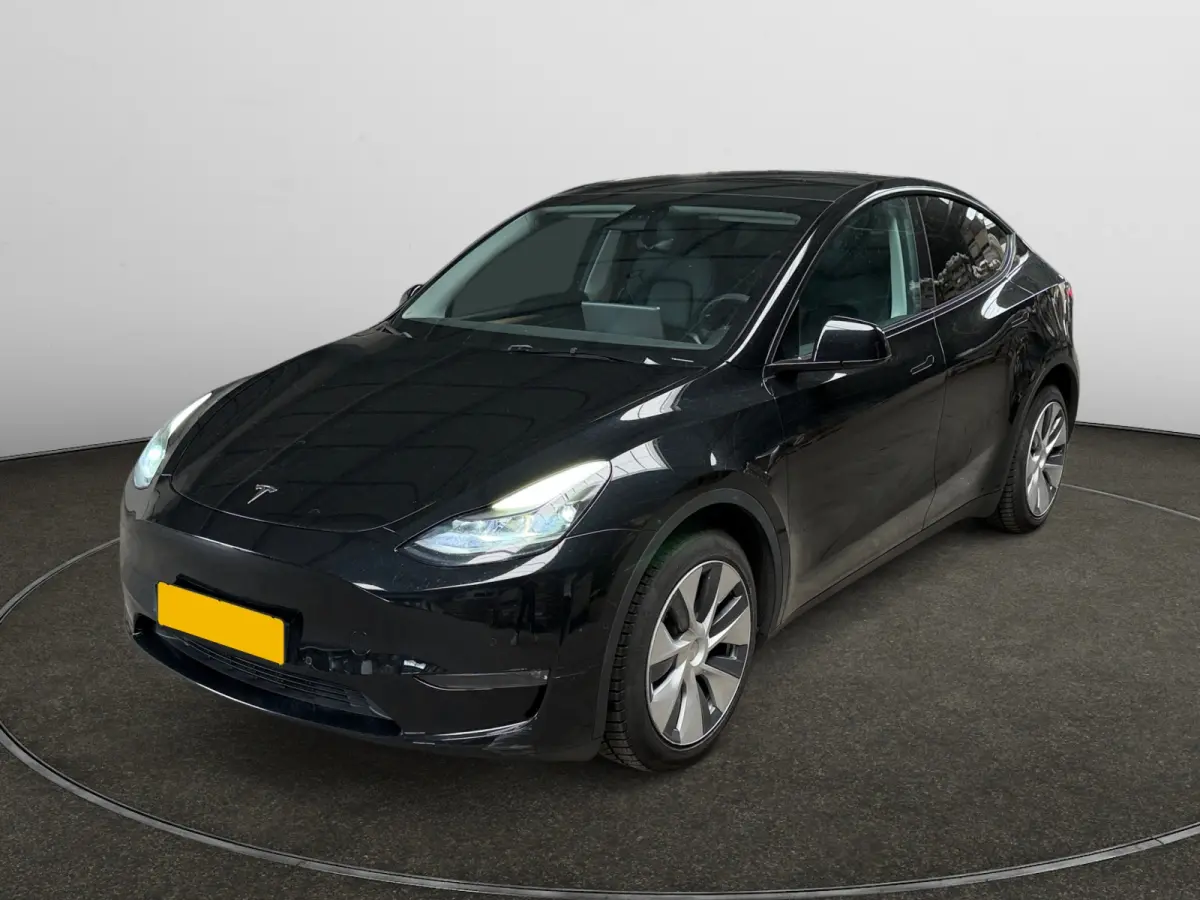 Long Range Dual Motor AWD 75 kWh SOH 88%, Panoramadak, Auto Pilot, 360 Camera, Stoelverwarming