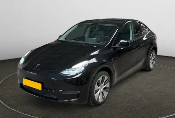 Long Range Dual Motor AWD 75 kWh SOH 88%, Panoramadak, Auto Pilot, 360 Camera, Stoelverwarming