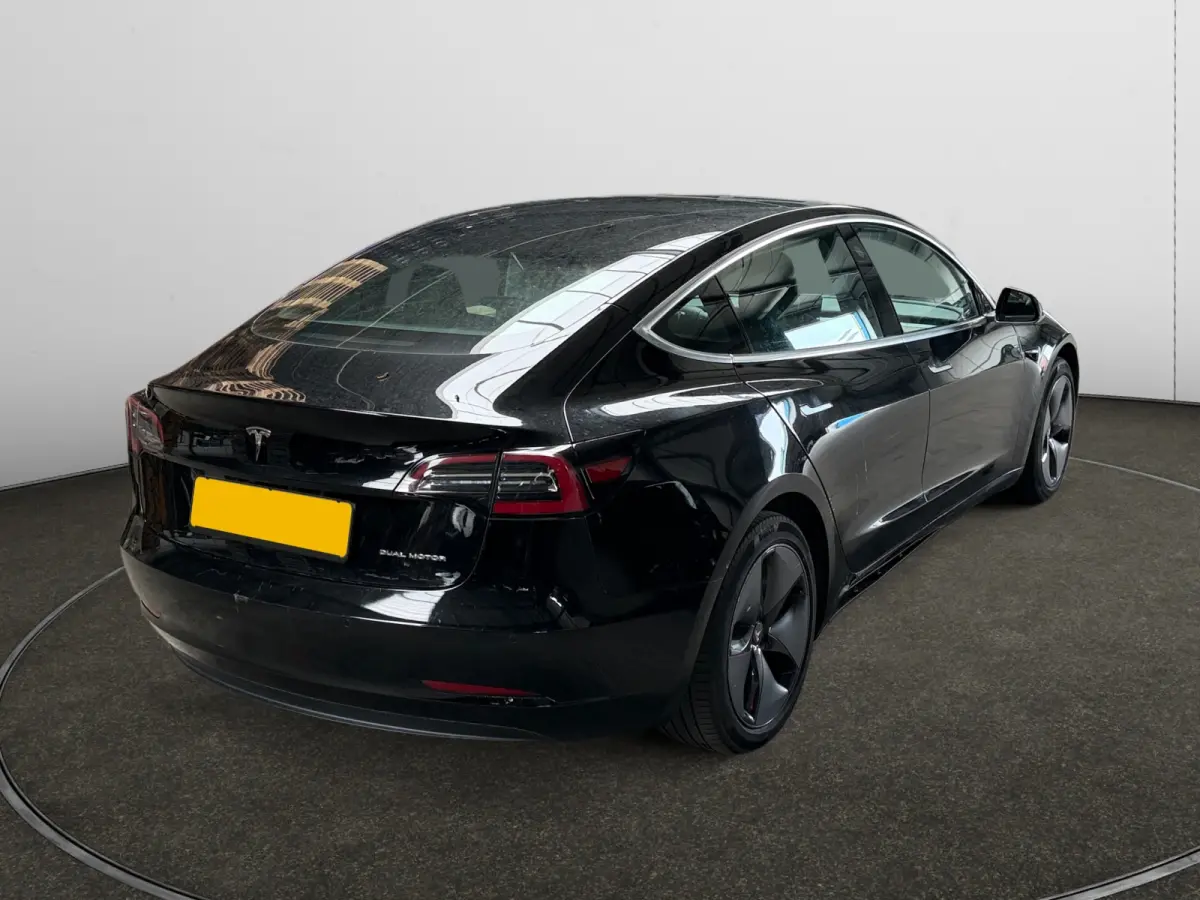 Long Range AWD 75 kWh SOH 85%, Autopilot, Panoramadak, Stoelverwarming