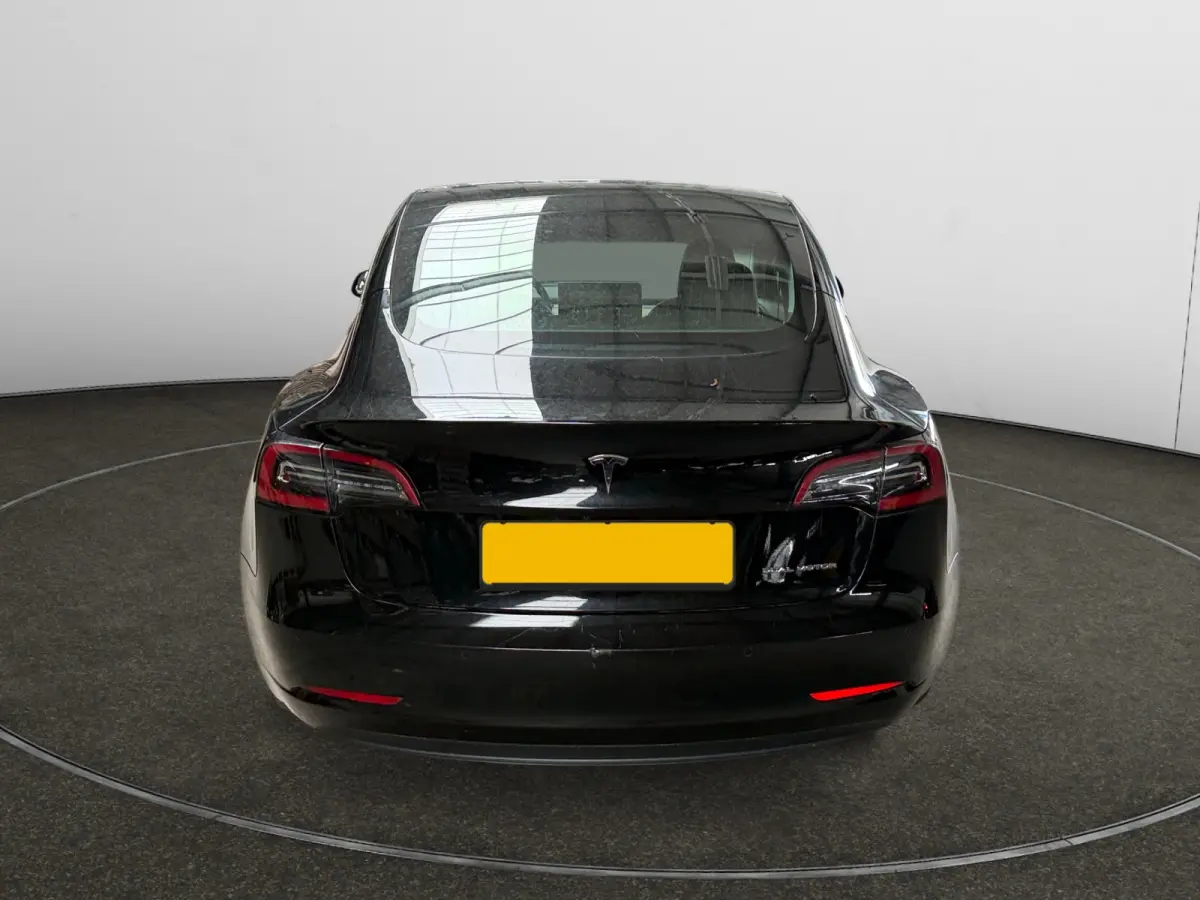 Long Range AWD 75 kWh SOH 85%, Autopilot, Panoramadak, Stoelverwarming