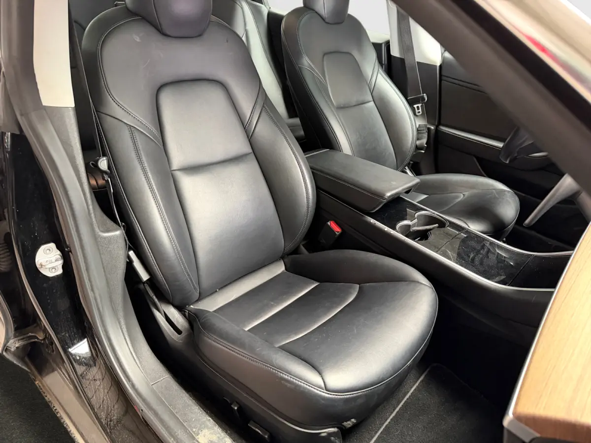 Long Range AWD 75 kWh SOH 85%, Autopilot, Panoramadak, Stoelverwarming