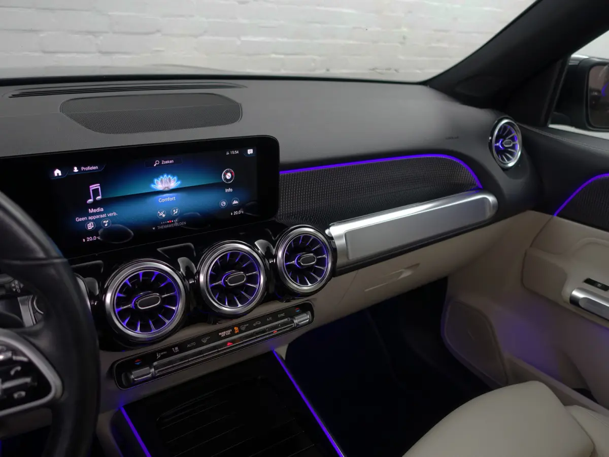 200 AMG Prestige Premium Aut- Panoramadak, Full Memory, Burmester, Sfeerverlichting, Elek Trekhaak