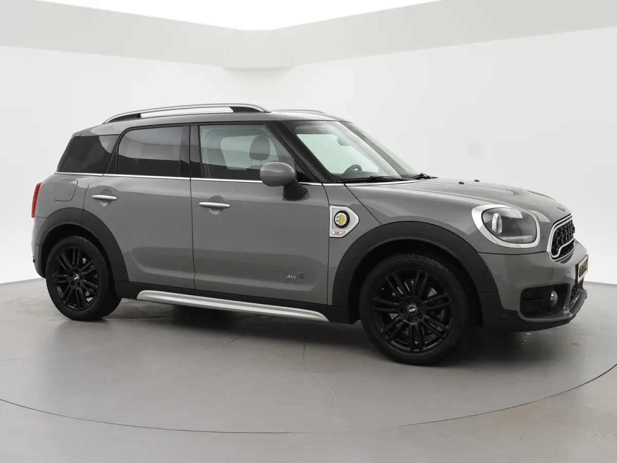 1.5 Cooper ALL4 224 PK PLUG-IN HYBRID *MOONWALK GREY*  + UNION JACK | STOELVERW.
