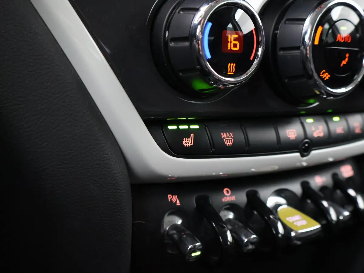 1.5 Cooper ALL4 224 PK PLUG-IN HYBRID *MOONWALK GREY*  + UNION JACK | STOELVERW.