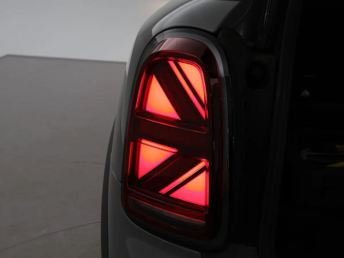 1.5 Cooper ALL4 224 PK PLUG-IN HYBRID *MOONWALK GREY*  + UNION JACK | STOELVERW.