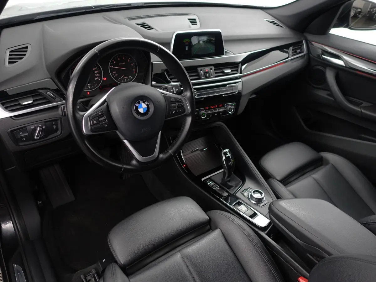 sDrive18i M Sport Aut- Sport leder Interieur, Sfeerverlichting, Camera, Xenon Led, Stoelverwarming