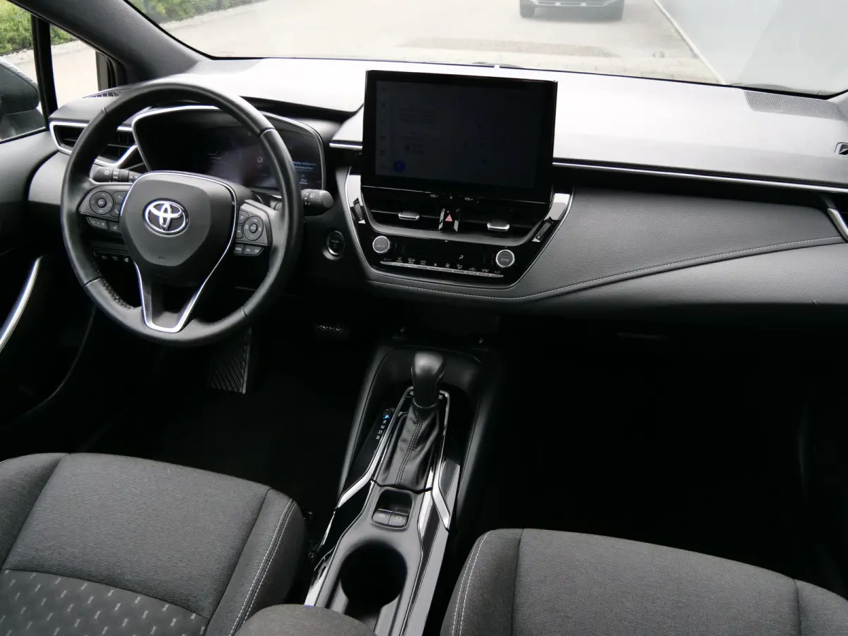 Hybrid 140 Pk Business Automaat Apple Carplay / DAB / Camera / Stoel- en stuurverwarming