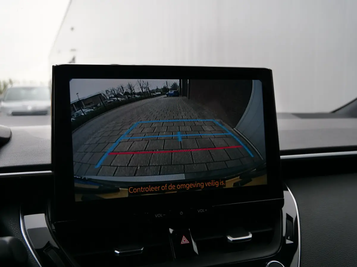 Hybrid 140 Pk Business Automaat Apple Carplay / DAB / Camera / Stoel- en stuurverwarming