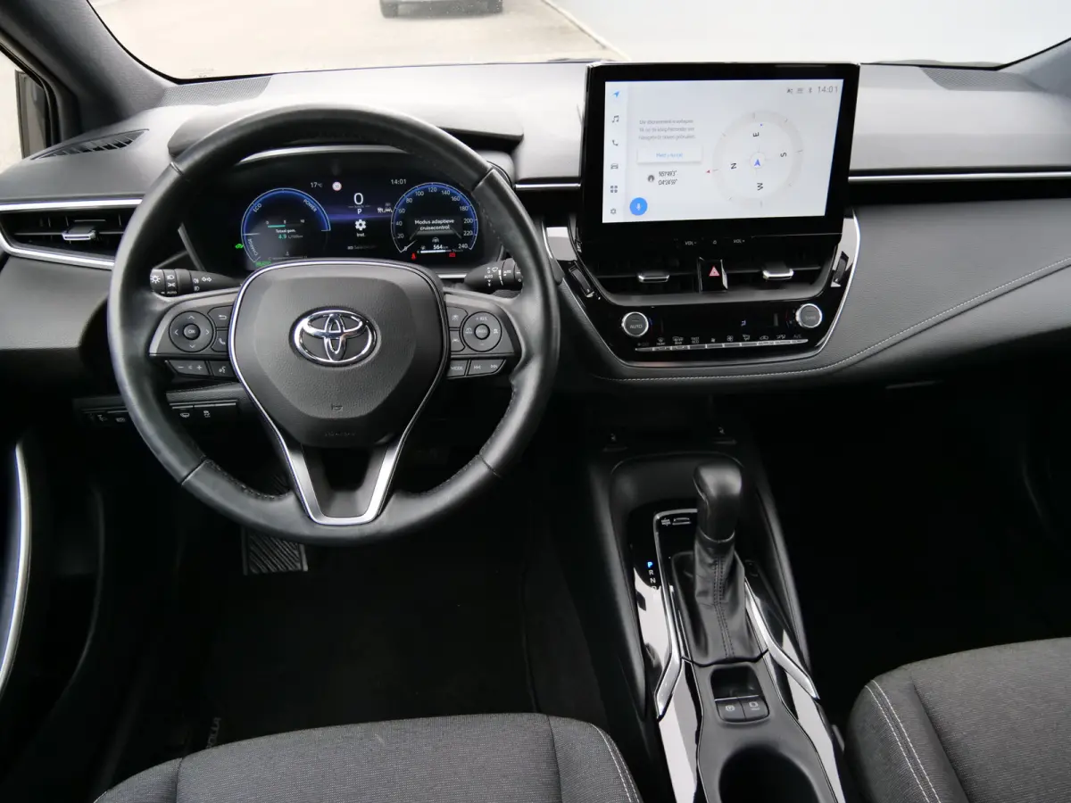 Hybrid 140 Pk Business Automaat Apple Carplay / DAB / Camera / Stoel- en stuurverwarming