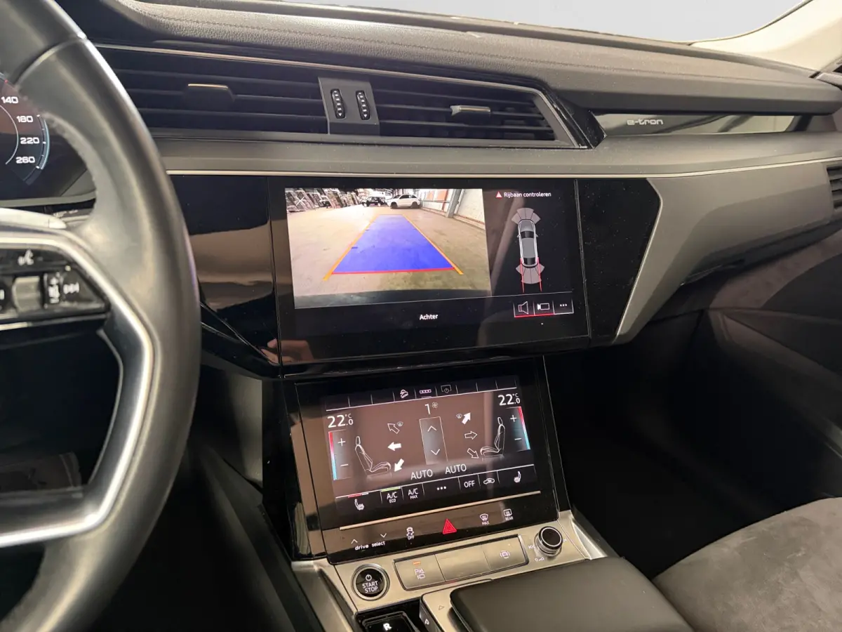 55 quattro Business edition Plus 95 kWh SOH 95%, Panoramadak, Moving Intelligence, Carplay, Android Auto