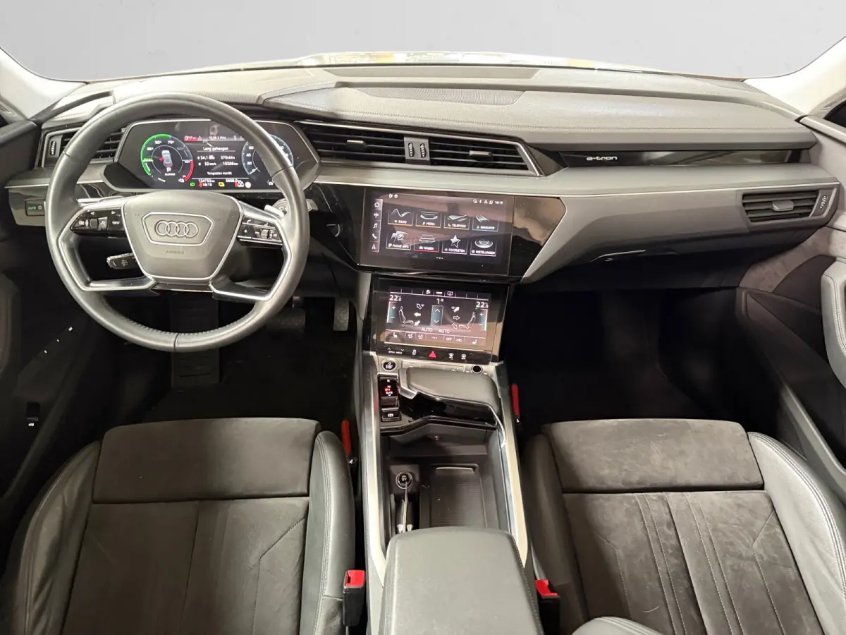 55 quattro Business edition Plus 95 kWh SOH 95%, Panoramadak, Moving Intelligence, Carplay, Android Auto