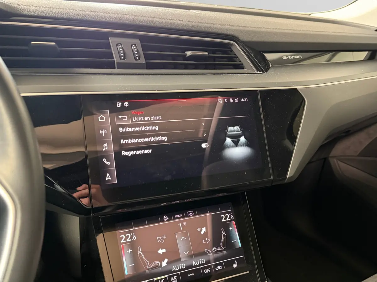 55 quattro Business edition Plus 95 kWh SOH 95%, Panoramadak, Moving Intelligence, Carplay, Android Auto