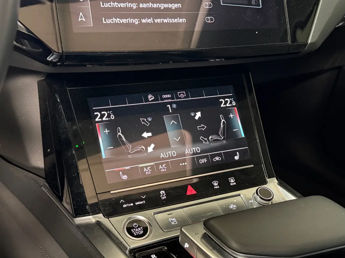 55 quattro Business edition Plus 95 kWh SOH 95%, Panoramadak, Moving Intelligence, Carplay, Android Auto