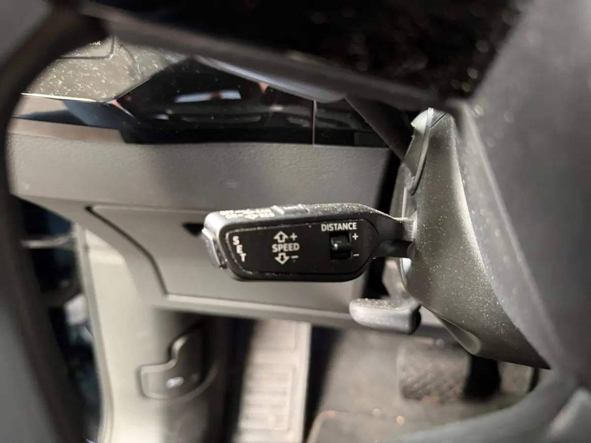 55 quattro Business edition Plus 95 kWh SOH 95%, Panoramadak, Moving Intelligence, Carplay, Android Auto