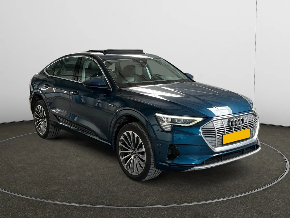 55 quattro Business edition Plus 95 kWh SOH 95%, Panoramadak, Moving Intelligence, Carplay, Android Auto